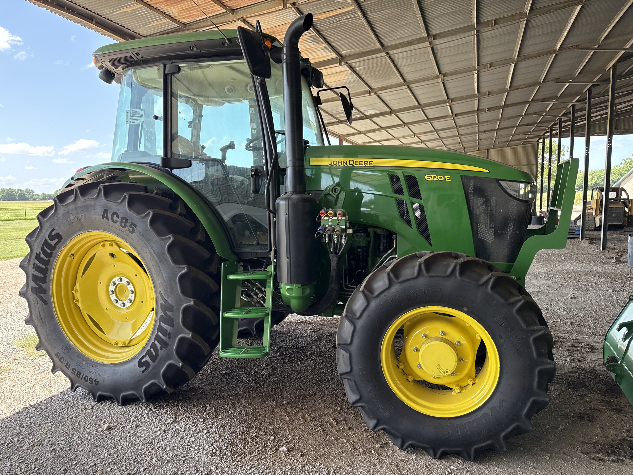 2024 John Deere 6120E Cab Image 13