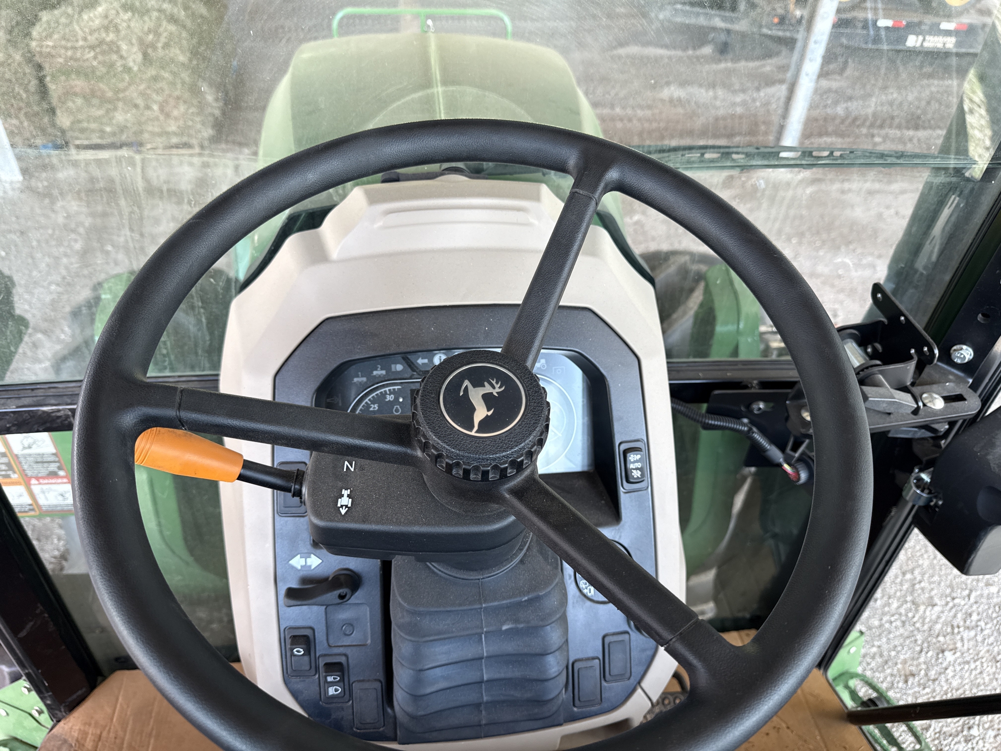 2024 John Deere 6120E Cab Image 29