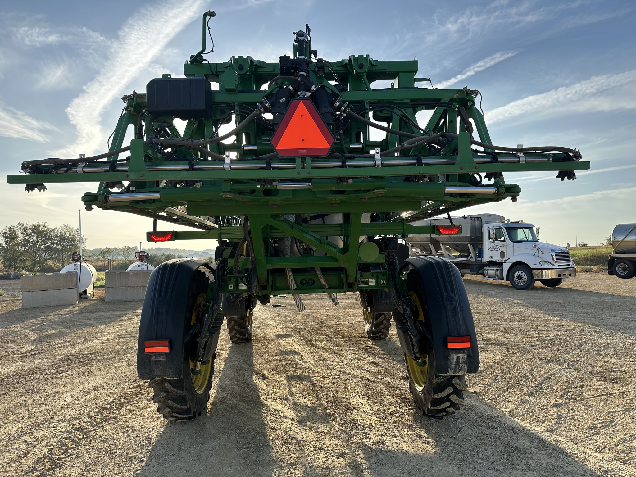 2023 John Deere 412R Image 4