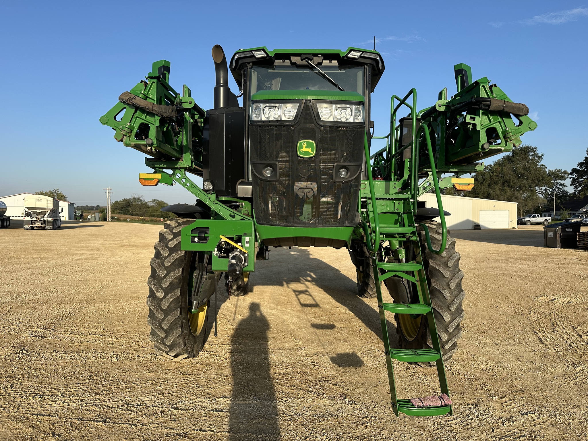 2023 John Deere 412R Image 8