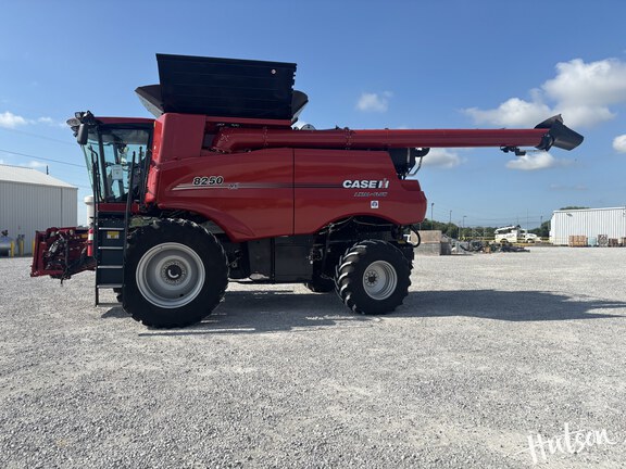 Photo of 2023 Case IH 8250