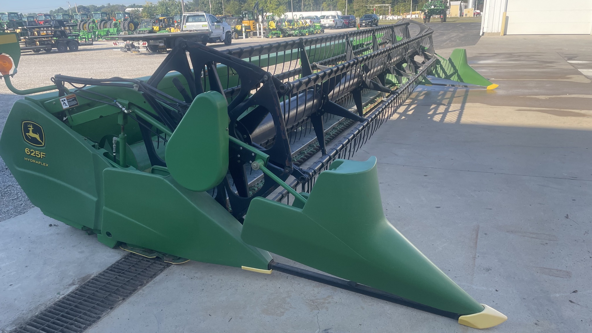 2005 John Deere 625F Image 1