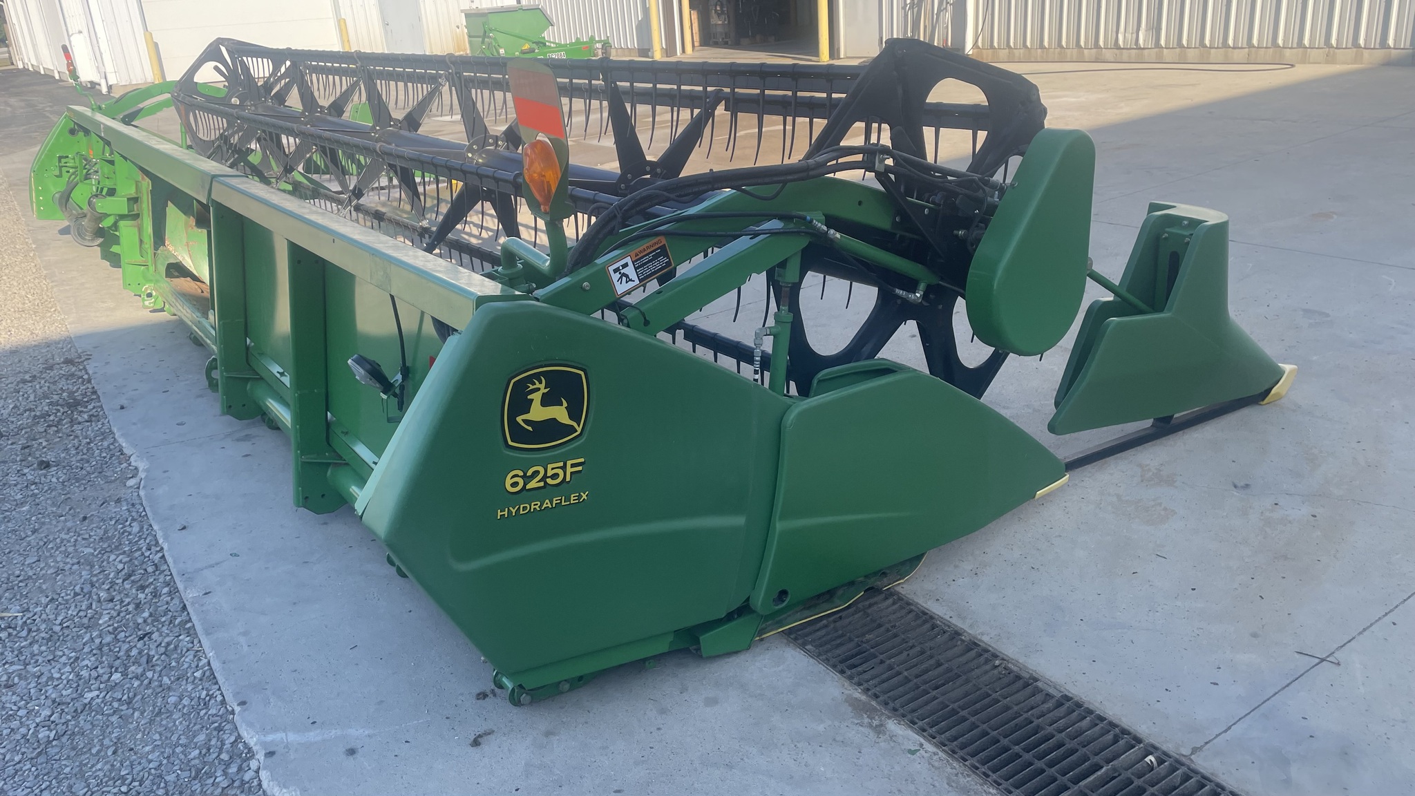 2005 John Deere 625F Image 2