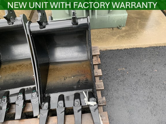 Photo of 2024 John Deere BYT10978