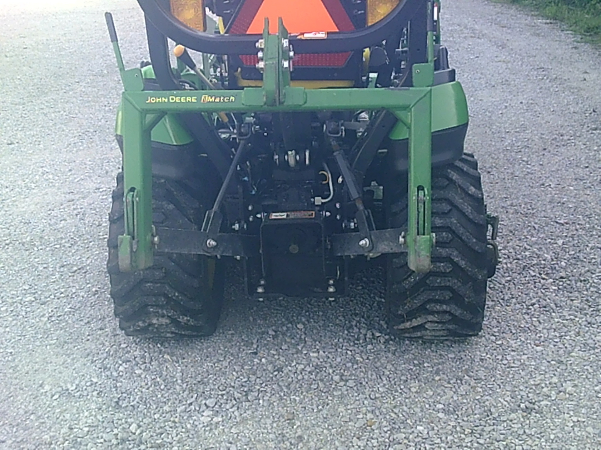 2015 John Deere 1025R Image 4