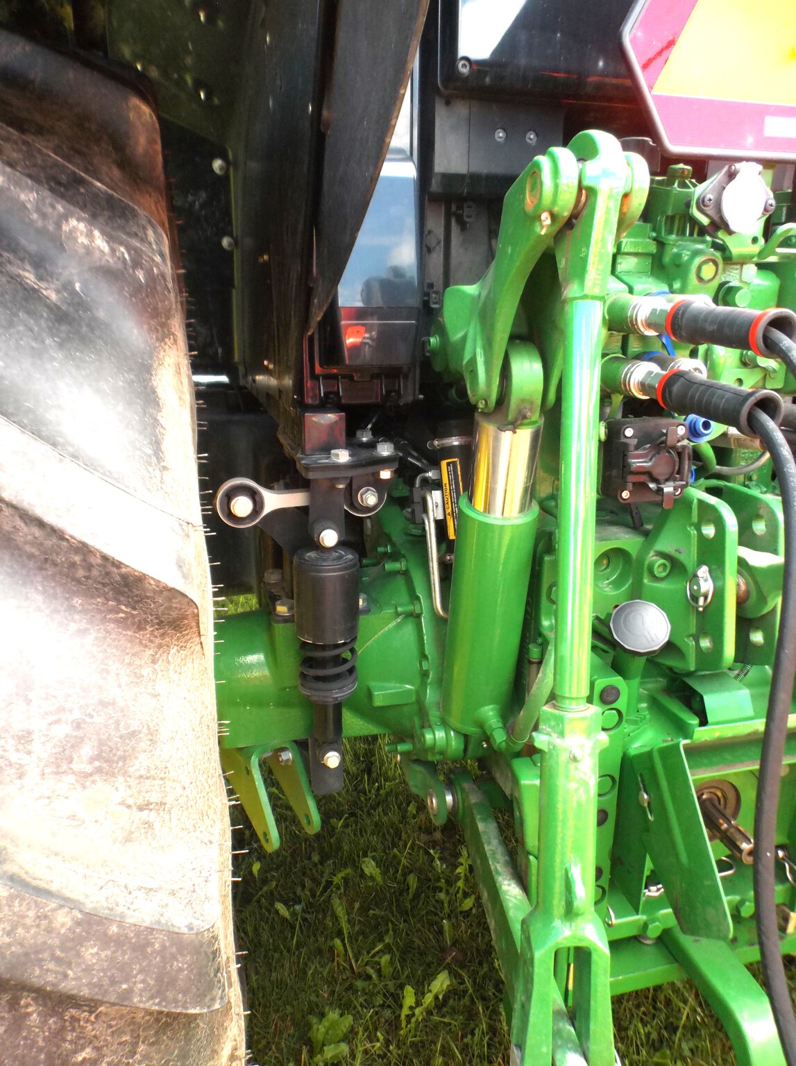 2022 John Deere 6130M Image 6