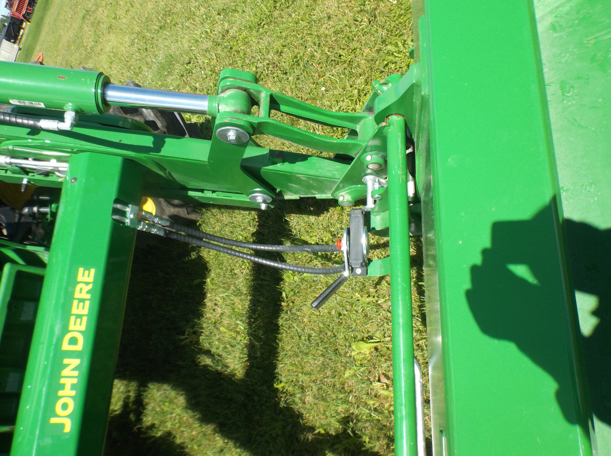 2022 John Deere 6130M Image 8
