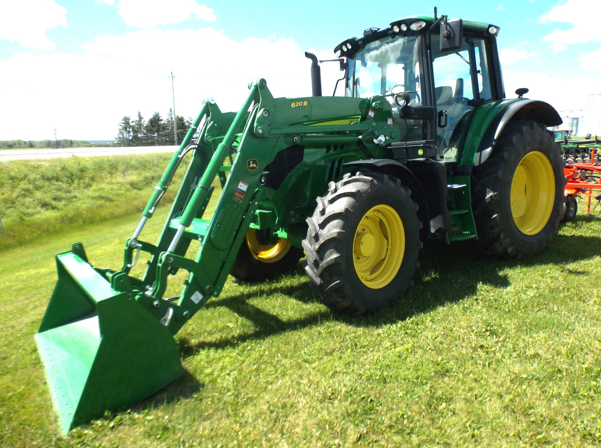 2022 John Deere 6130M Image 3