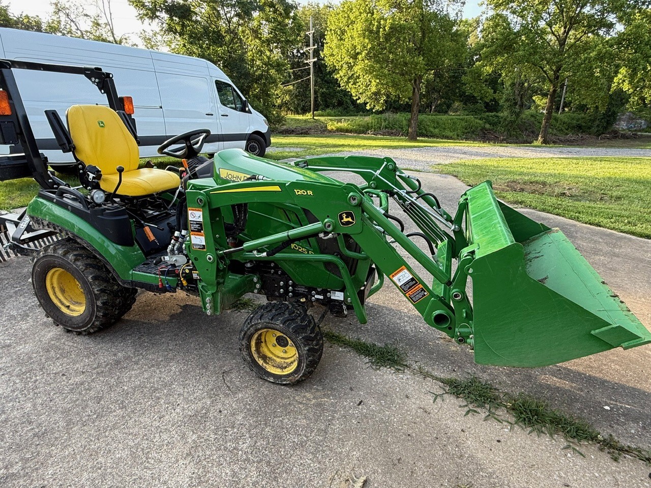 2025 John Deere 1025R
