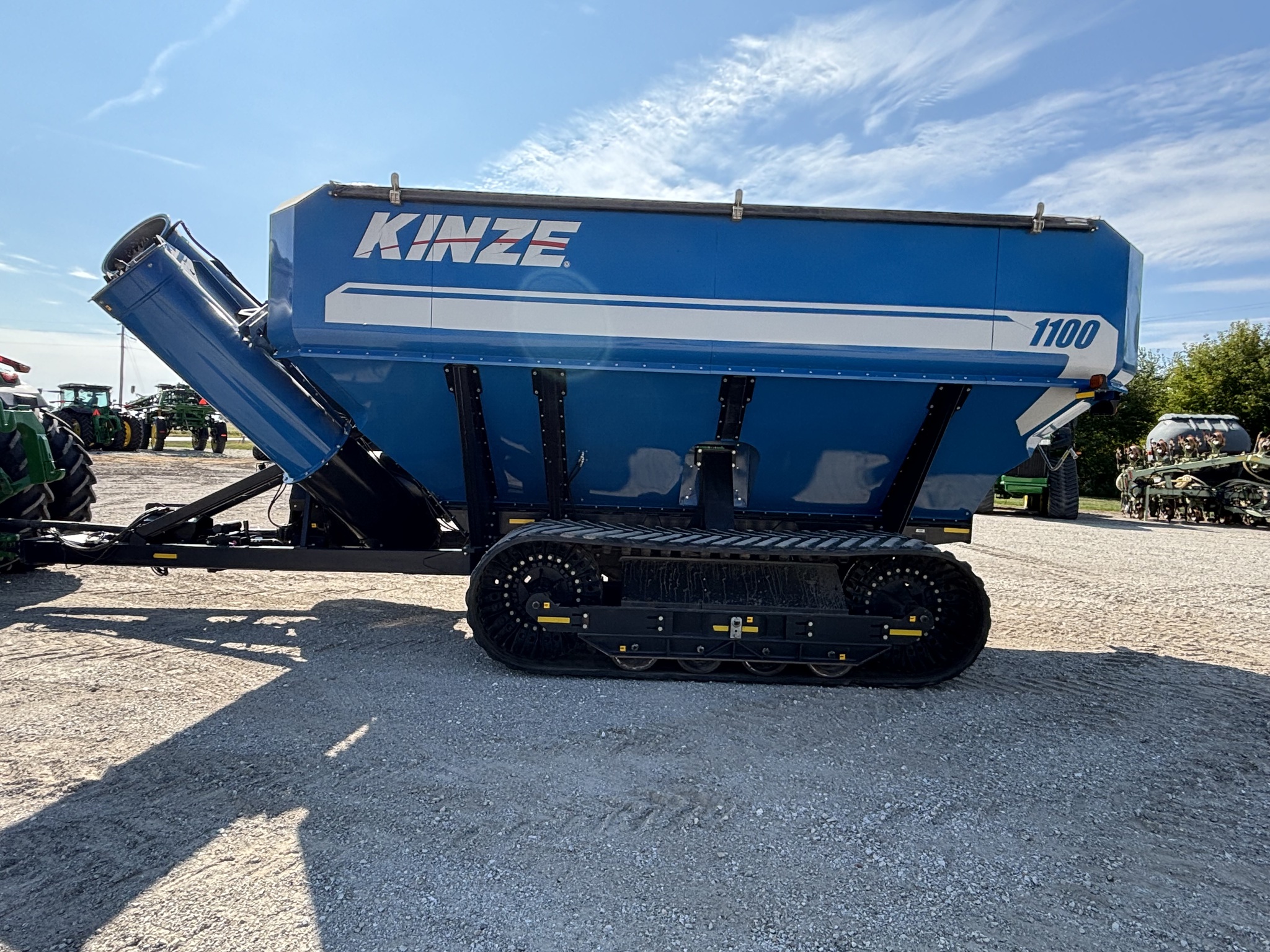  2012 Kinze 1100 at Heritage Tractor in Galesburg, IL