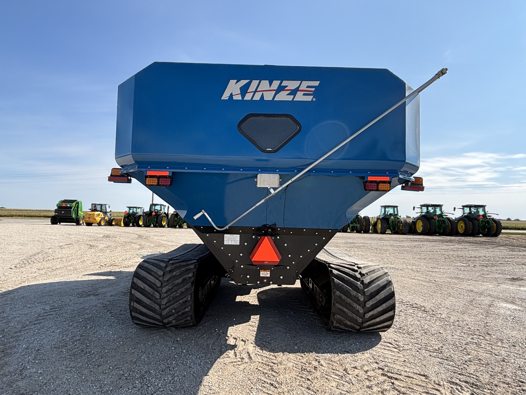  2012 Kinze 1100 at Heritage Tractor in Galesburg, IL
