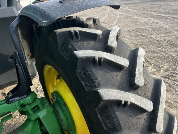 2017 John Deere 6155R - Photo9