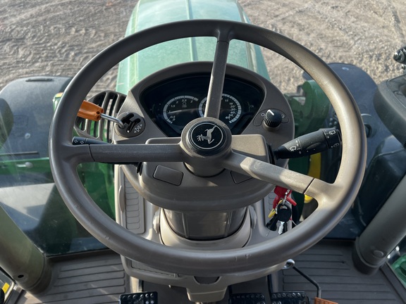 2017 John Deere 6155R - Photo31