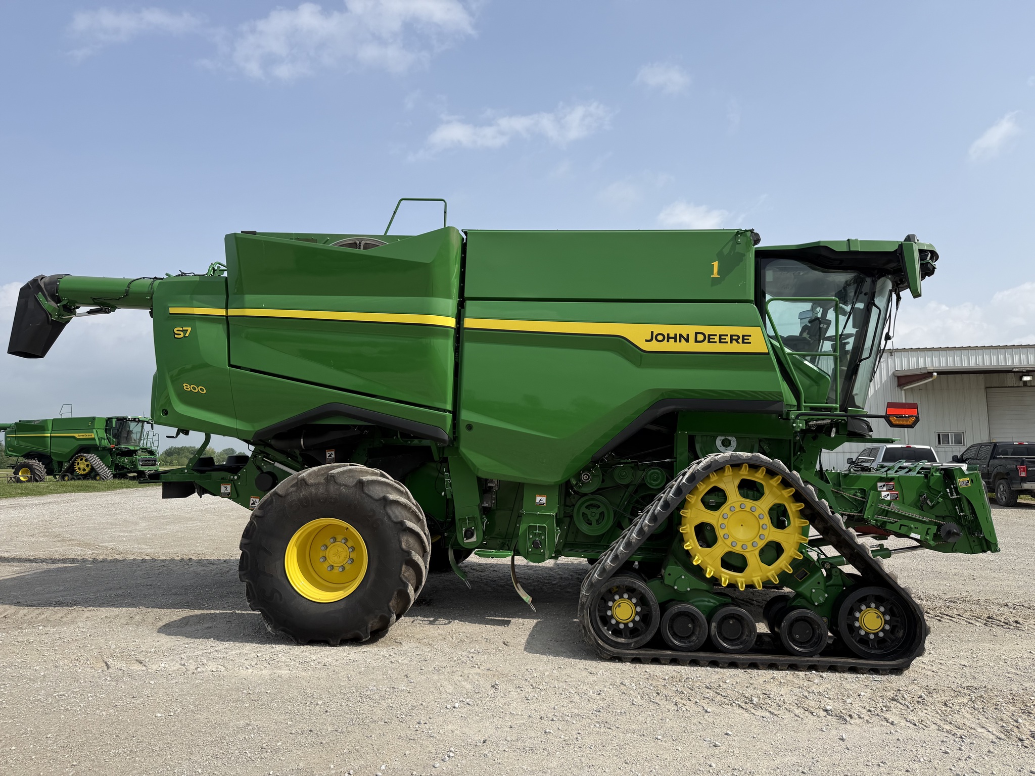  2025 John Deere S7 800 at Heritage Tractor in Nevada, MO