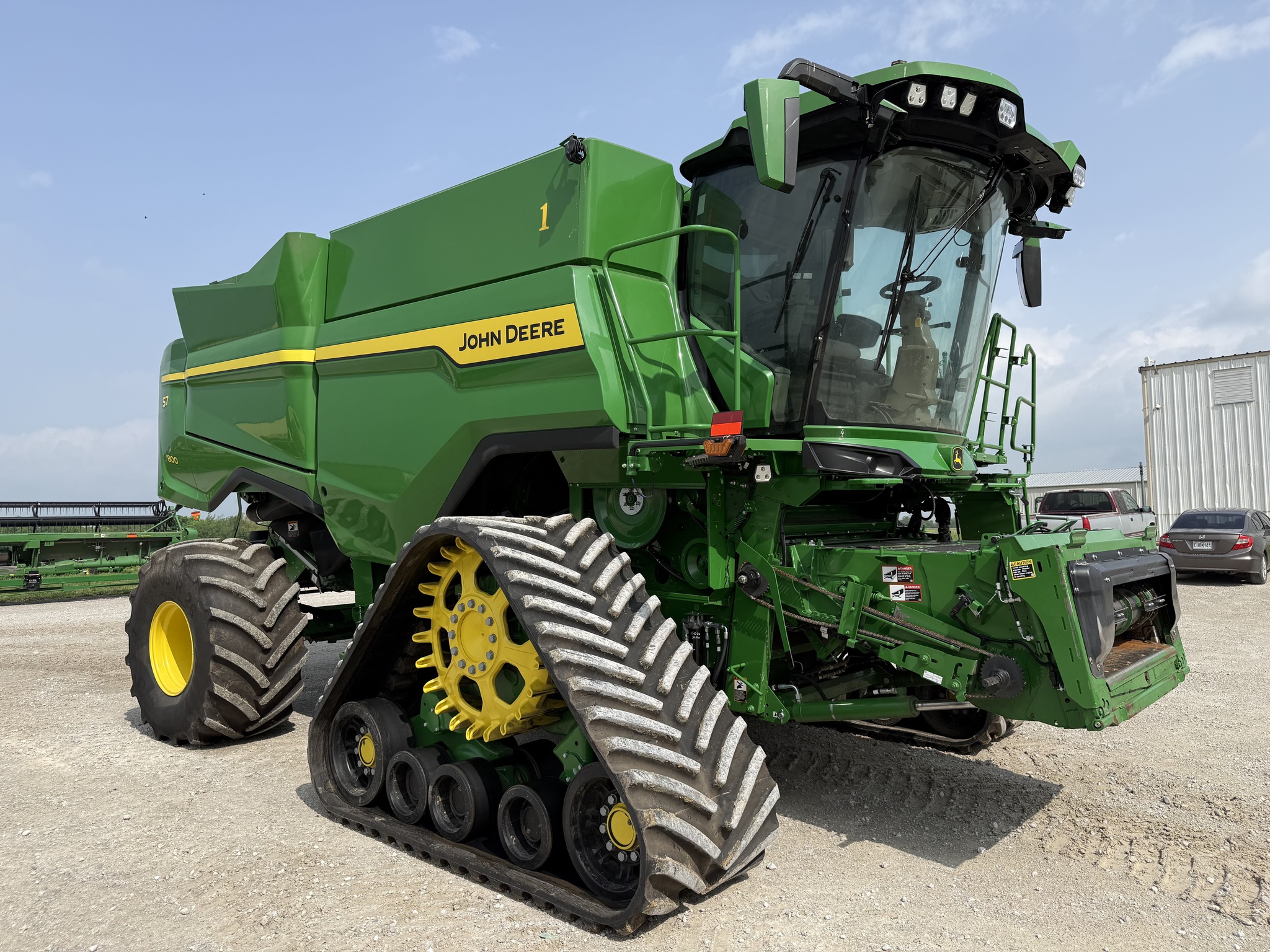  2025 John Deere S7 800 at Heritage Tractor in Nevada, MO