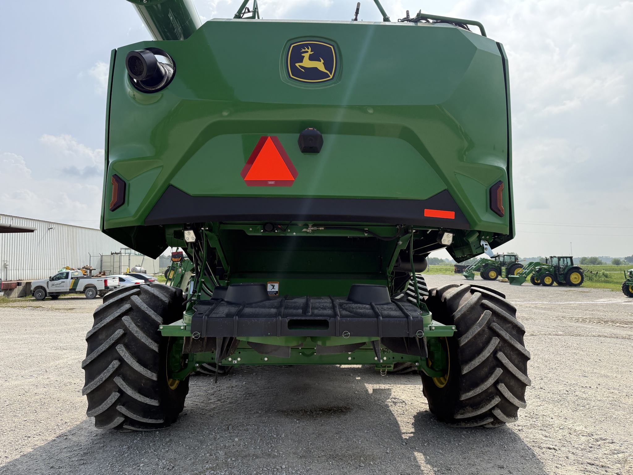  2025 John Deere S7 800 at Heritage Tractor in Nevada, MO