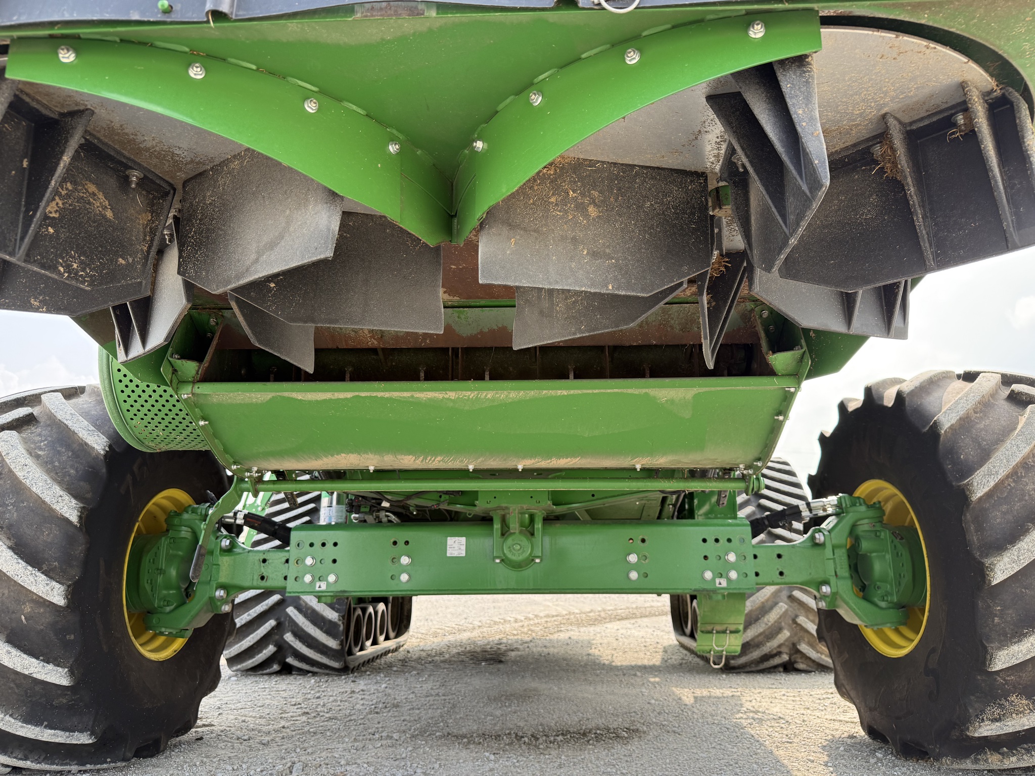  2025 John Deere S7 800 at Heritage Tractor in Nevada, MO