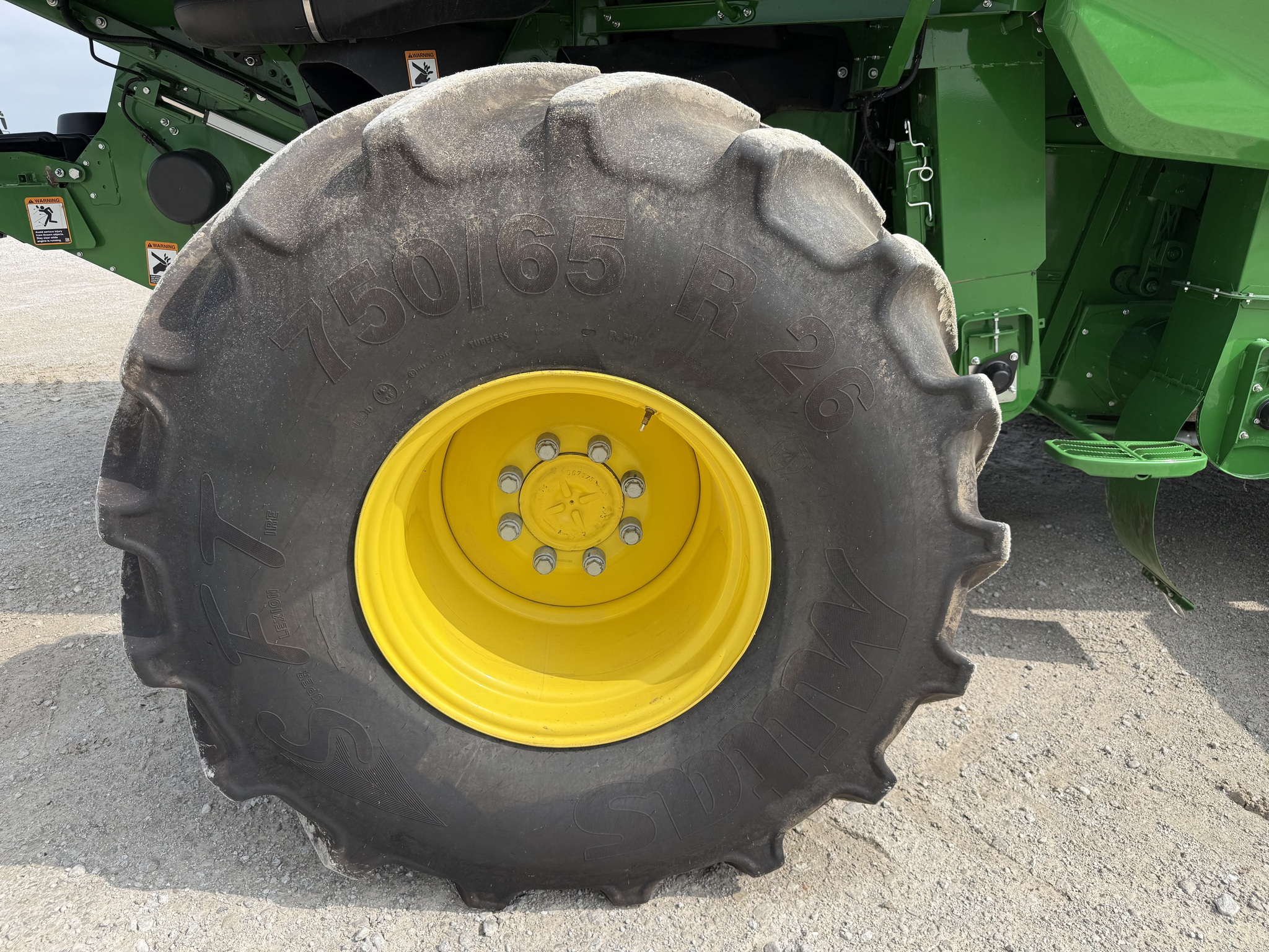  2025 John Deere S7 800 at Heritage Tractor in Nevada, MO
