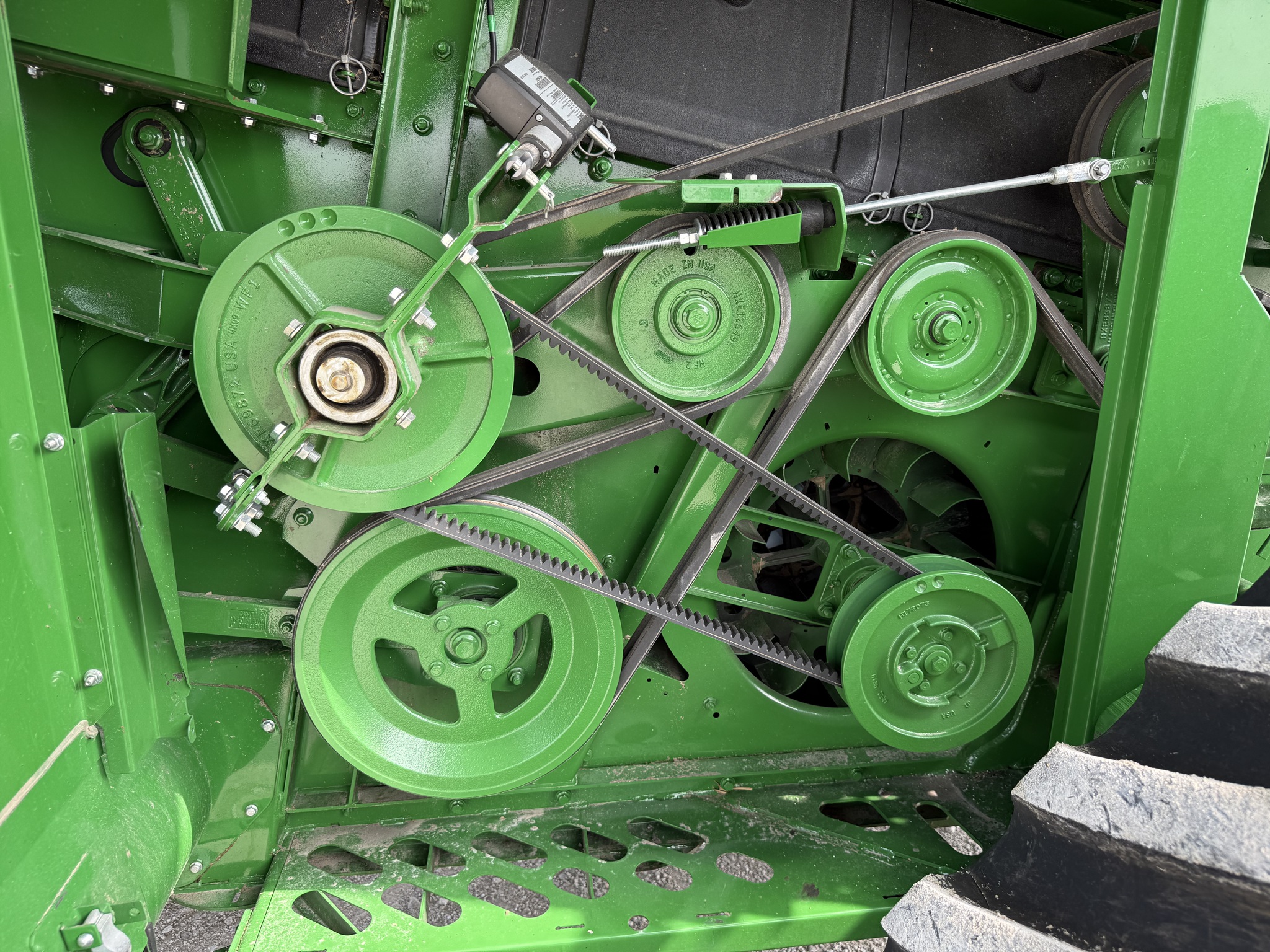  2025 John Deere S7 800 at Heritage Tractor in Nevada, MO