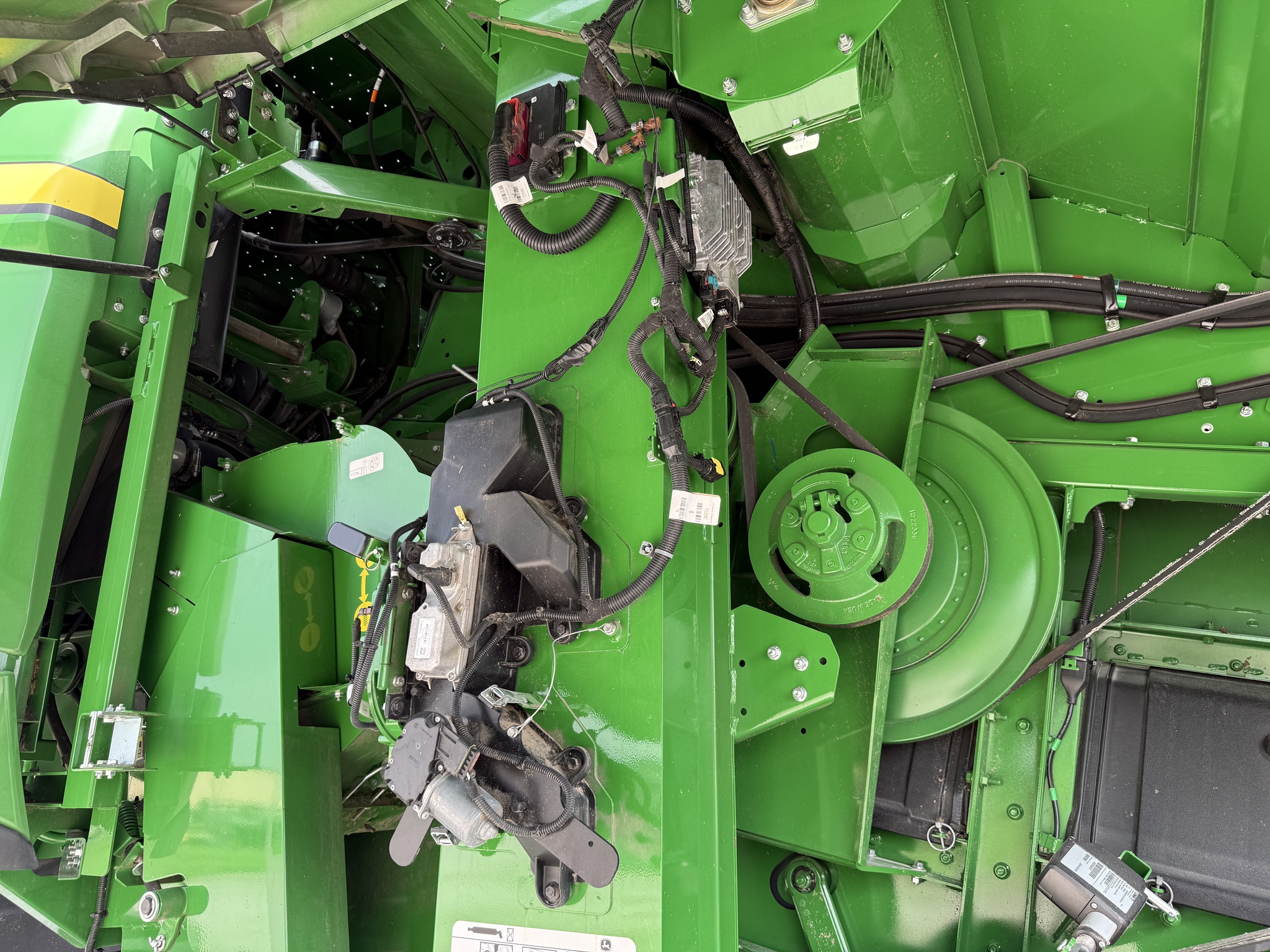  2025 John Deere S7 800 at Heritage Tractor in Nevada, MO