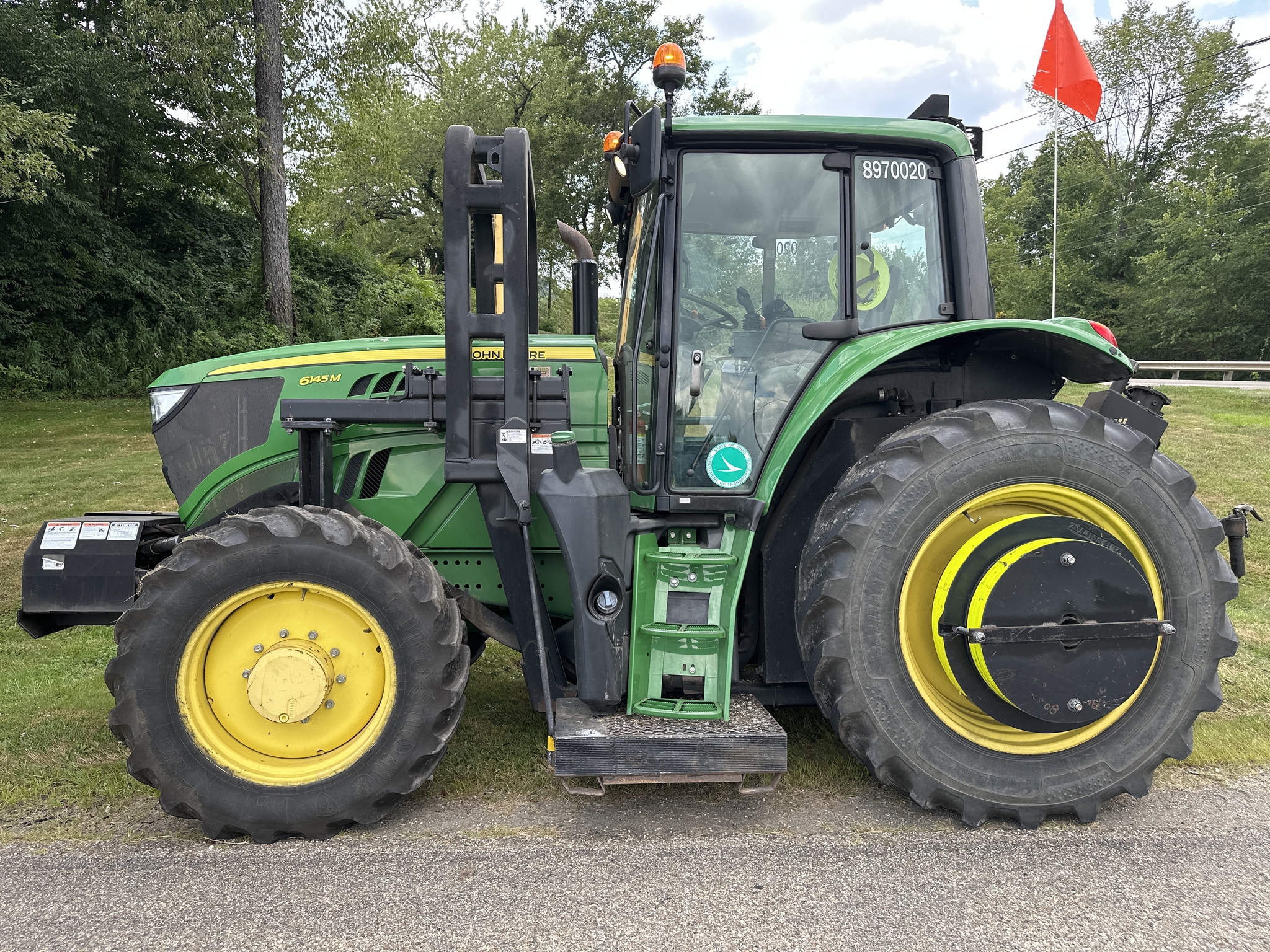 2018 John Deere 6145M Image 2
