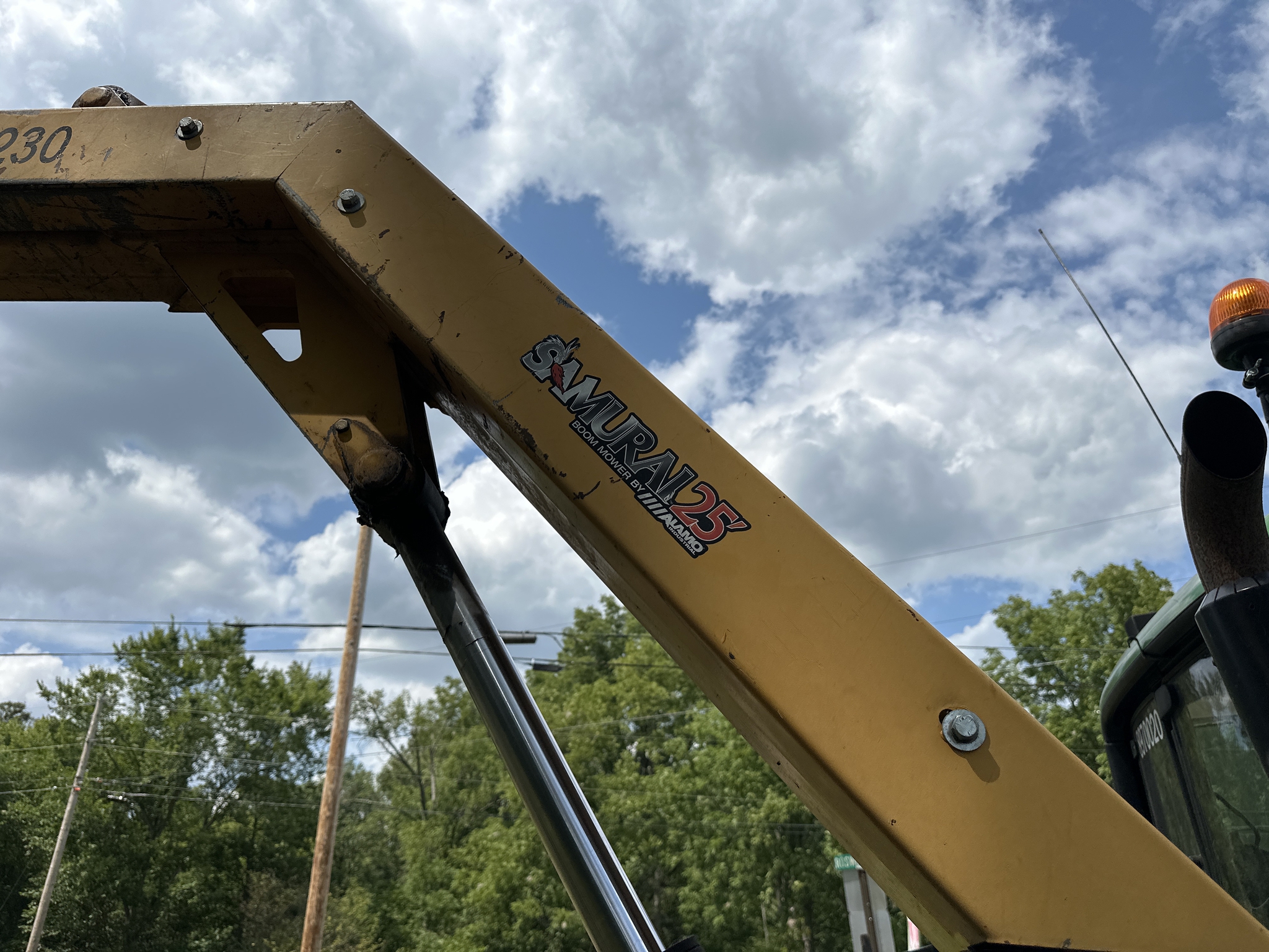 2018 John Deere 6145M Image 26