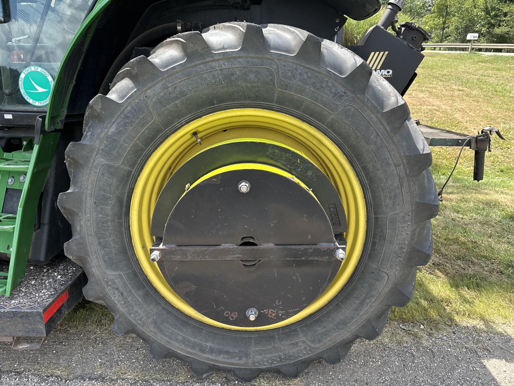 2018 John Deere 6145M Image 14