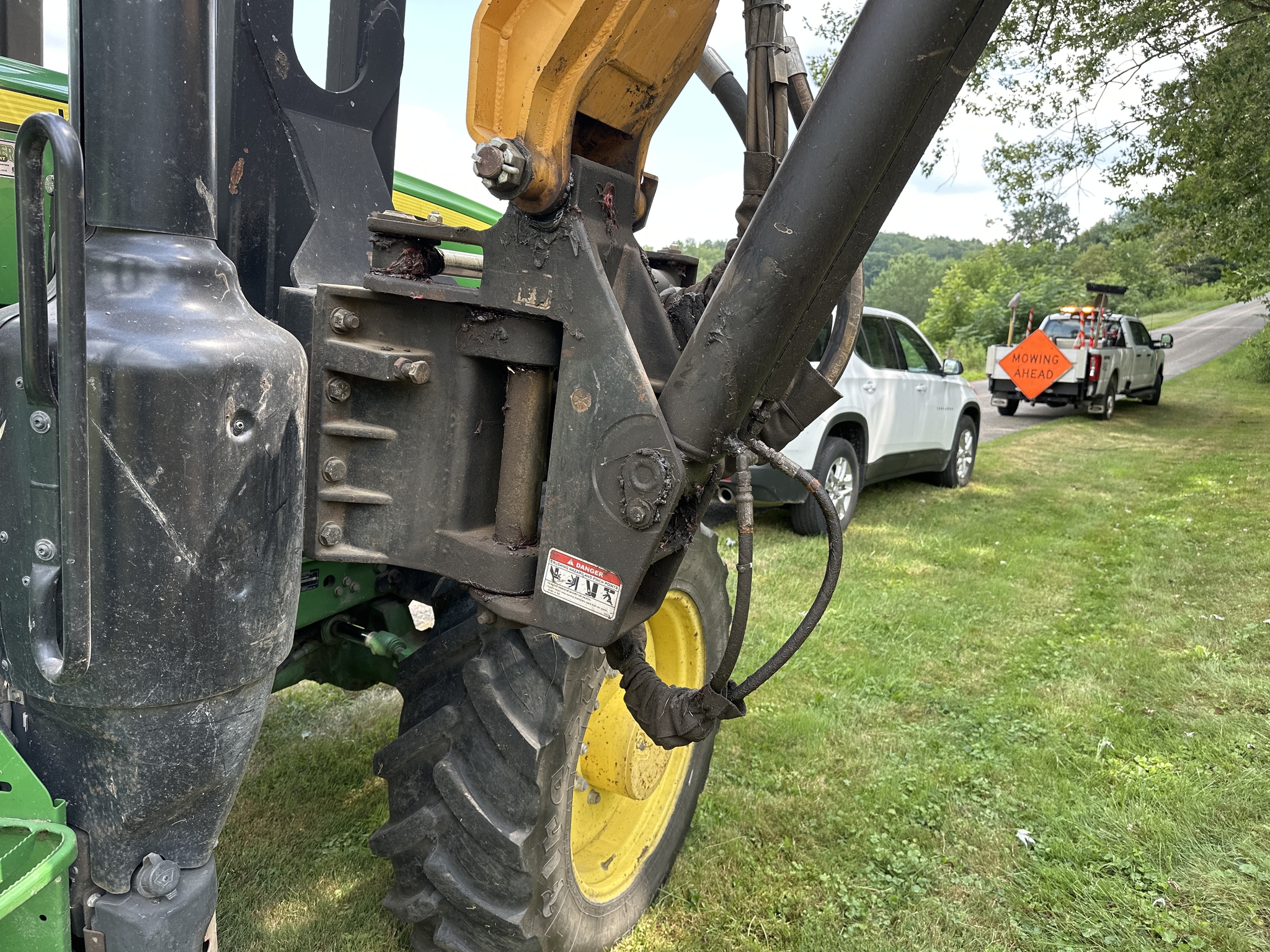 2018 John Deere 6145M Image 27