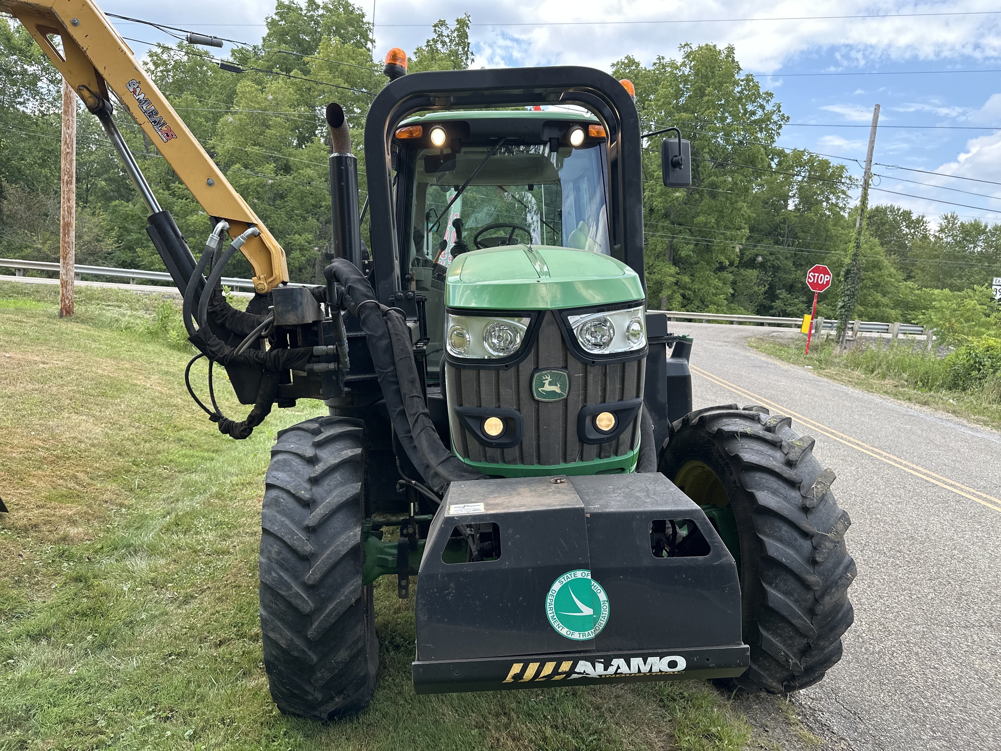 2018 John Deere 6145M Image 8