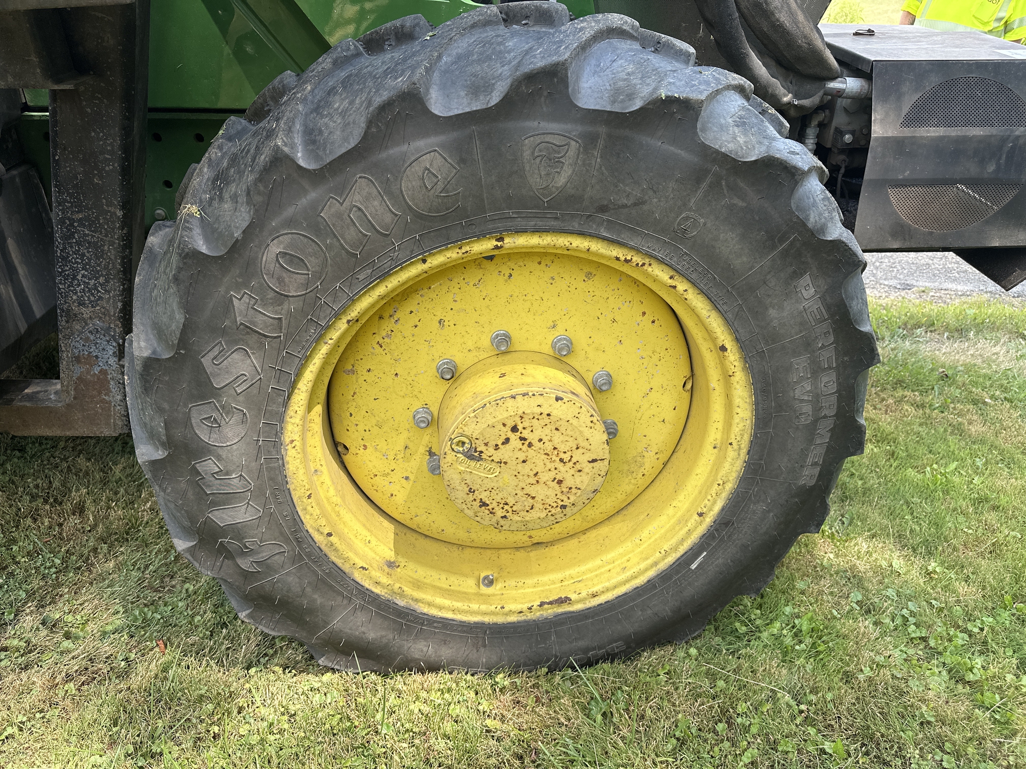 2018 John Deere 6145M Image 12