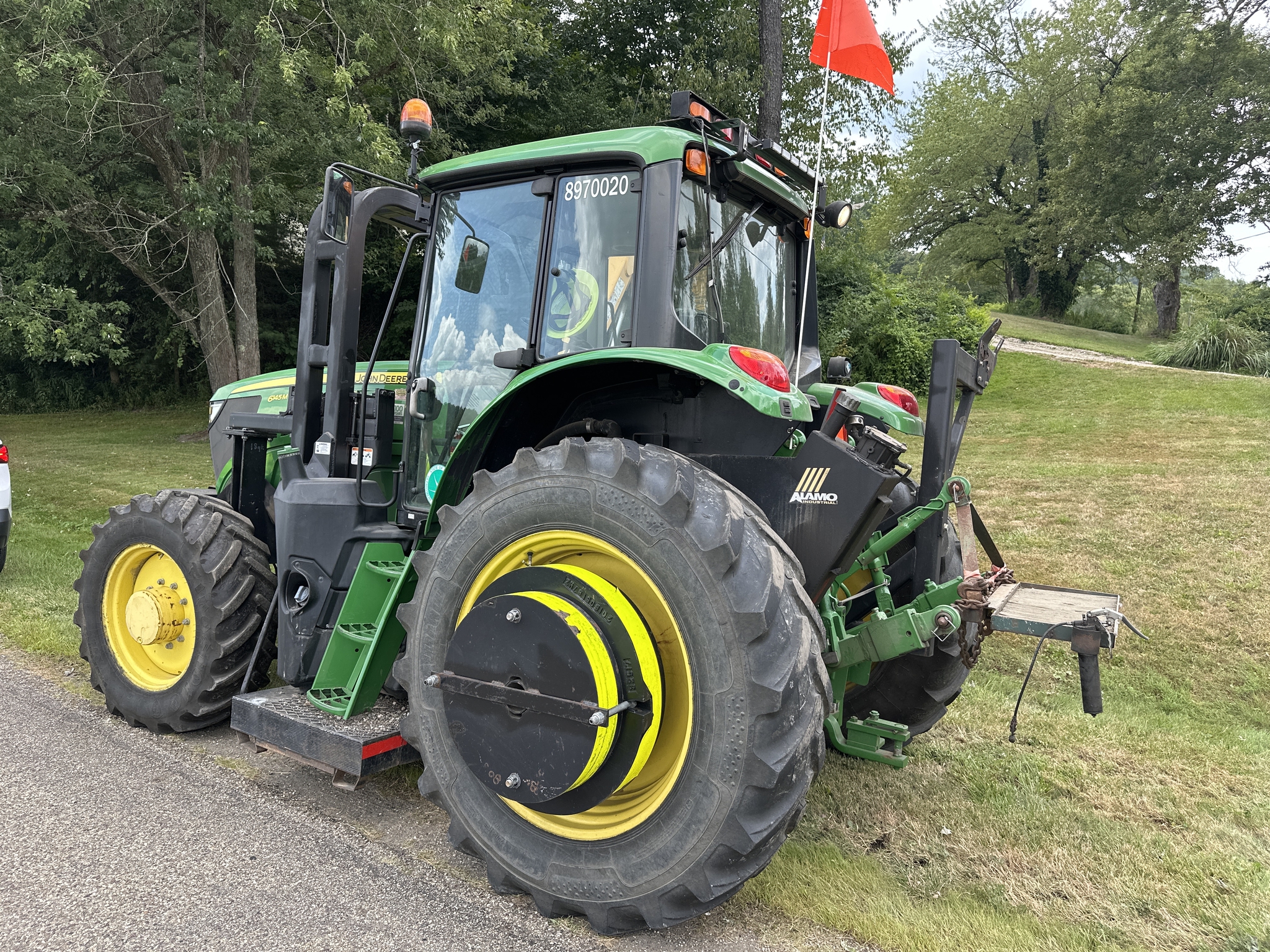 2018 John Deere 6145M Image 3