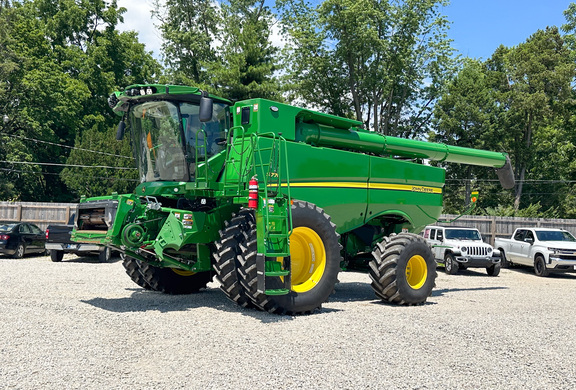 2024 John-Deere S770