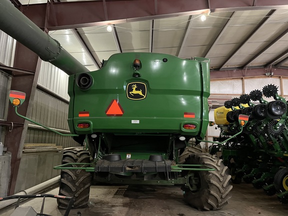 Used 2017 John Deere S680 Combines at Koenig Equipment in Oxford, OH - Photo2