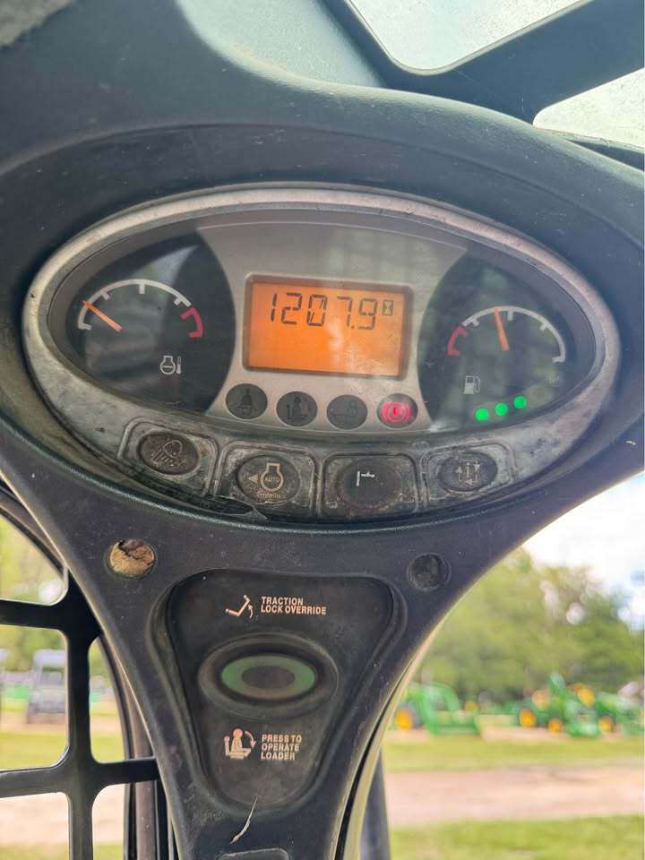 2017 Bobcat S770 Image 10