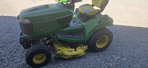2015 John Deere X730