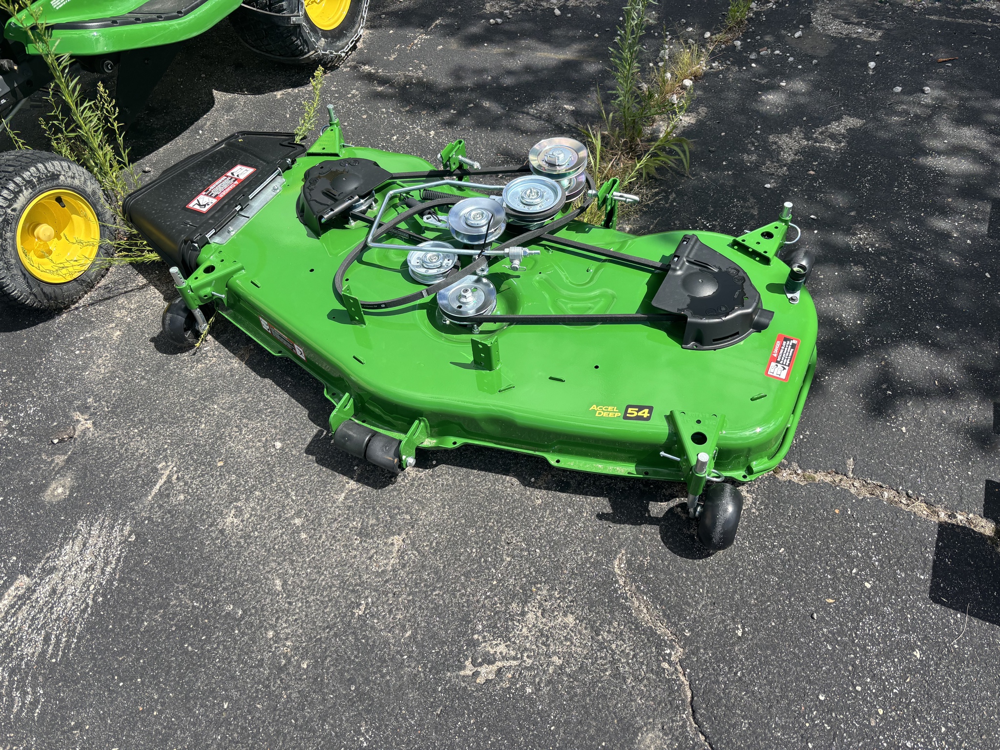 2024 John Deere X380 Image 5