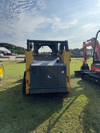 2020 John Deere 317G Photo 2