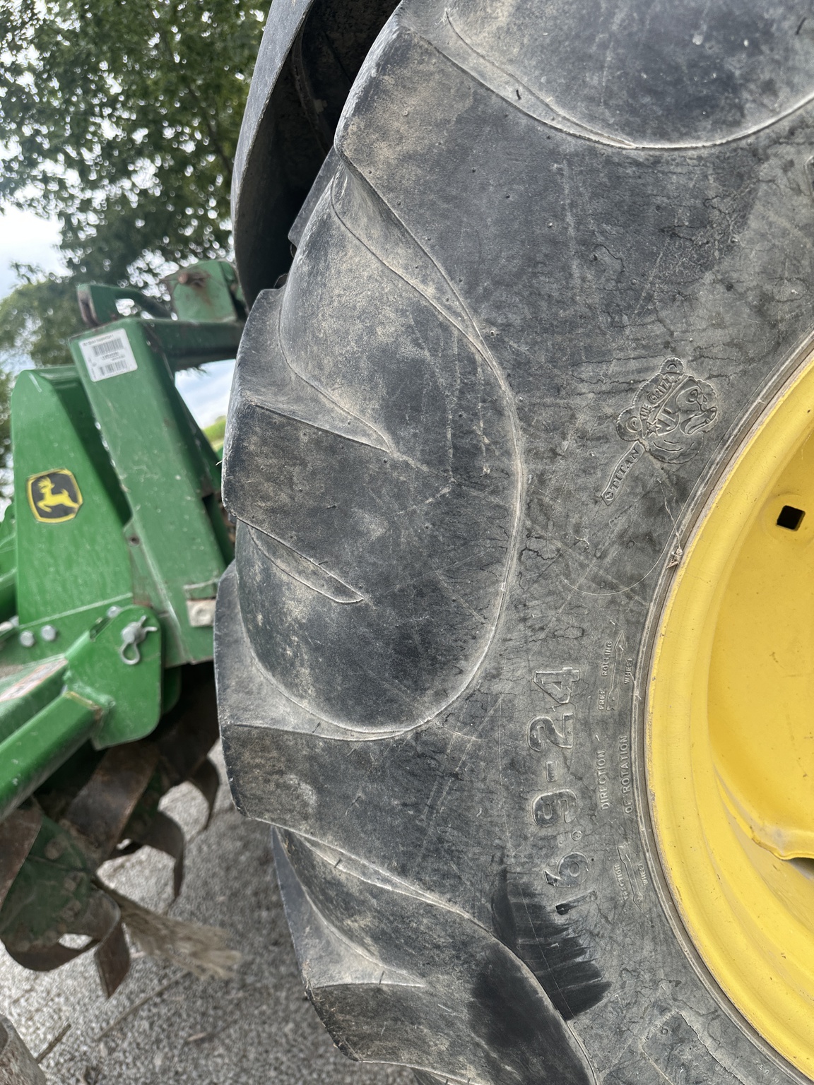 2017 John Deere 4066R Image 2
