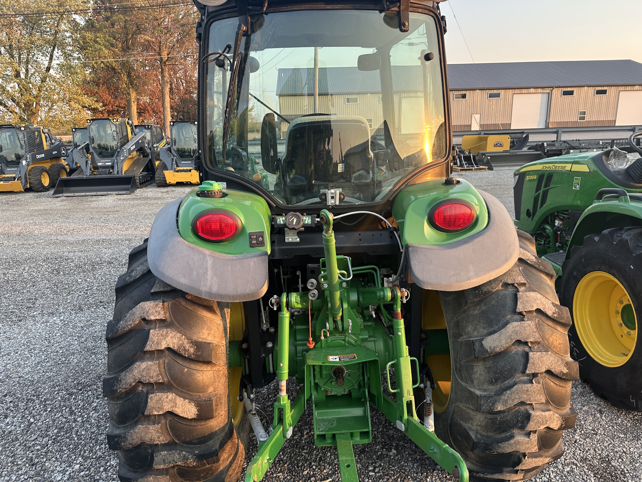 2017 John Deere 4066R Image 3
