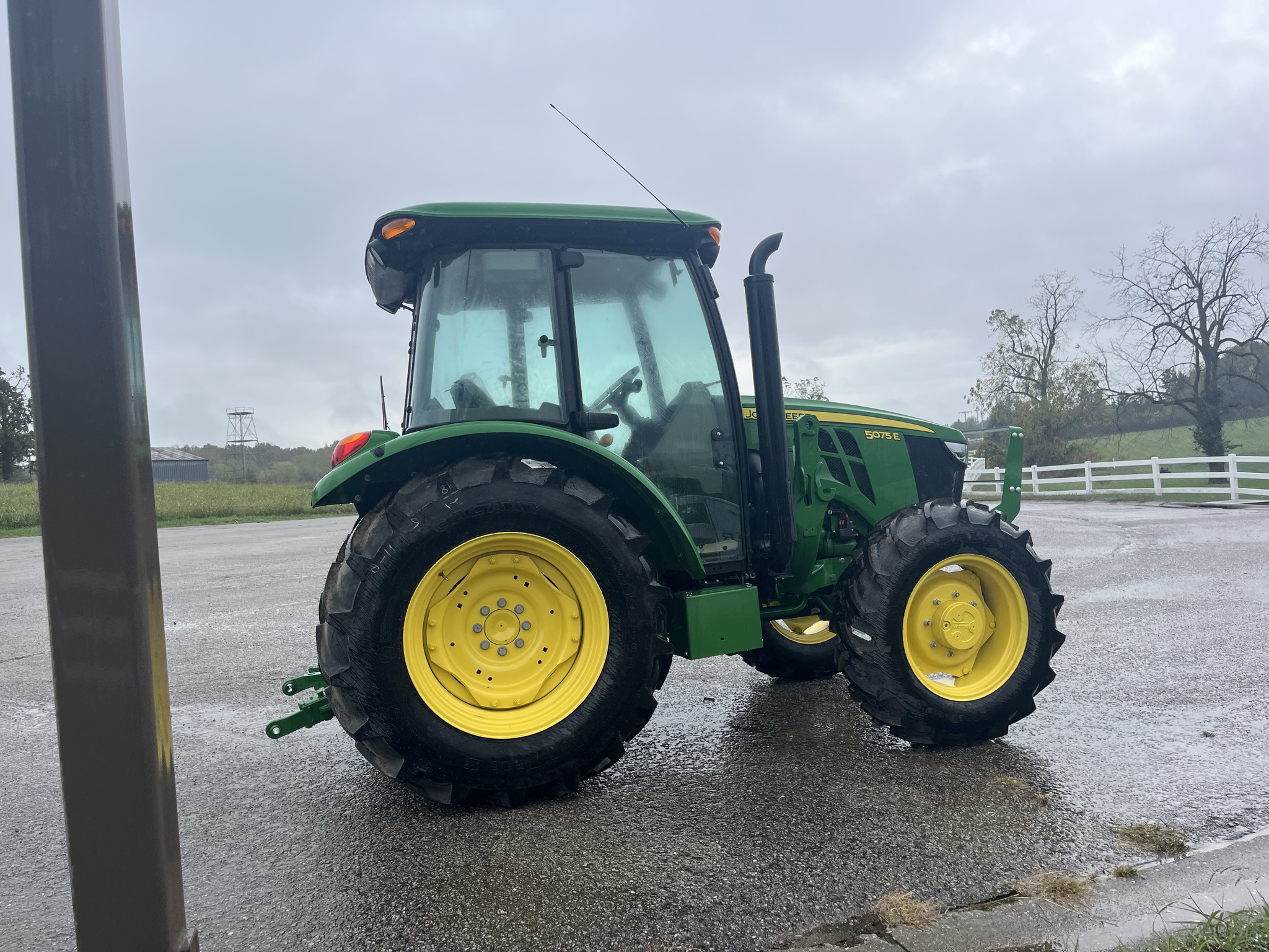  2024 John Deere 5075E at Heritage Tractor in Lebanon, MO