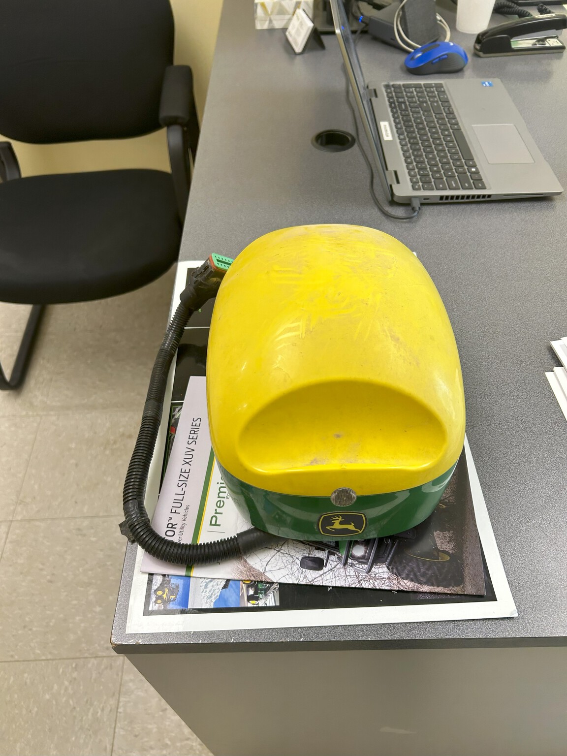 2018 John Deere 6000 Image 2