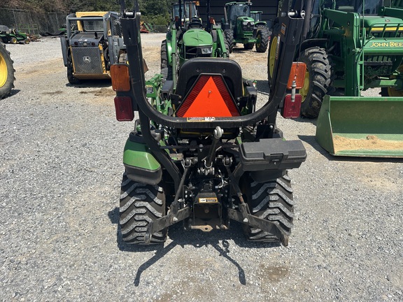 2017 John Deere 1025R Photo 3