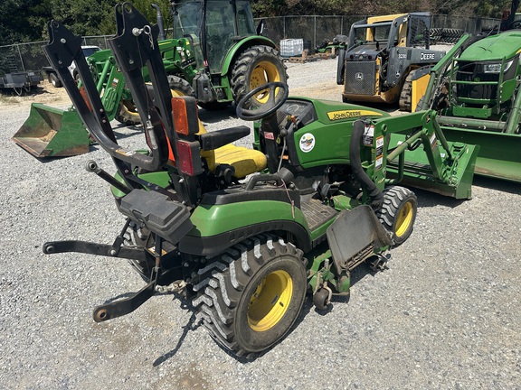 2017 John Deere 1025R Photo 6