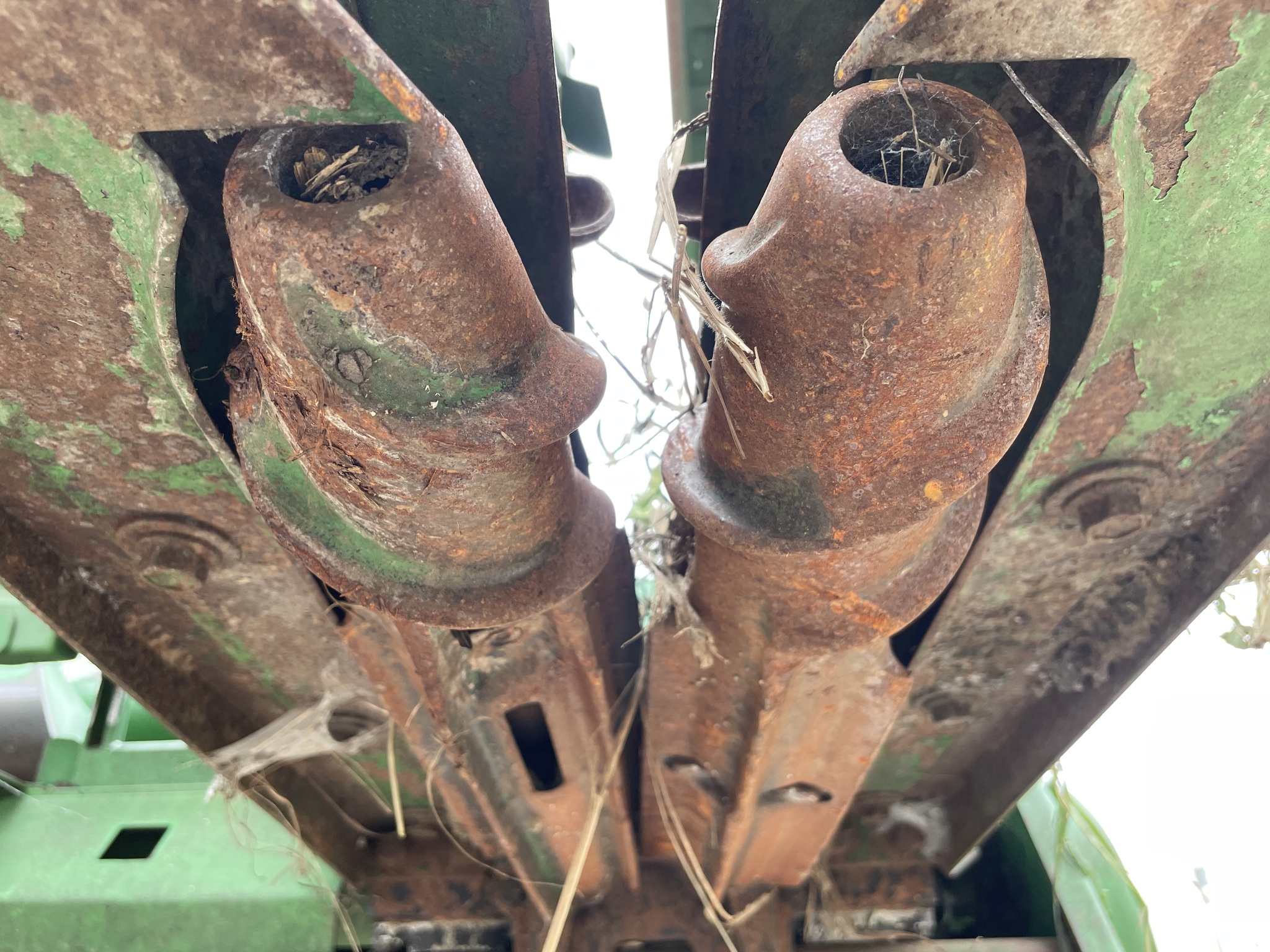  2002 John Deere 893 at Heritage Tractor in Baldwin City, KS
