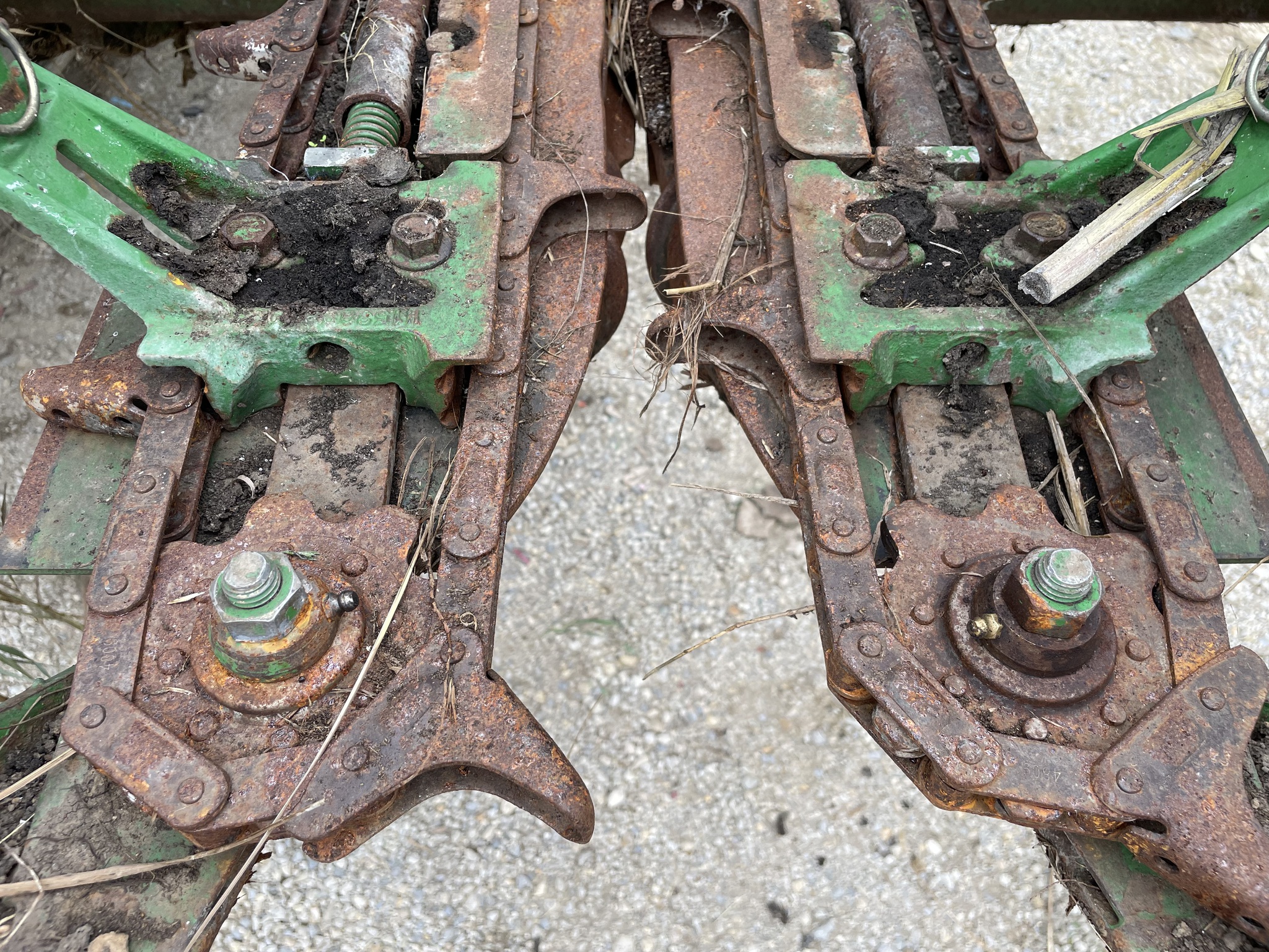  2002 John Deere 893 at Heritage Tractor in Baldwin City, KS