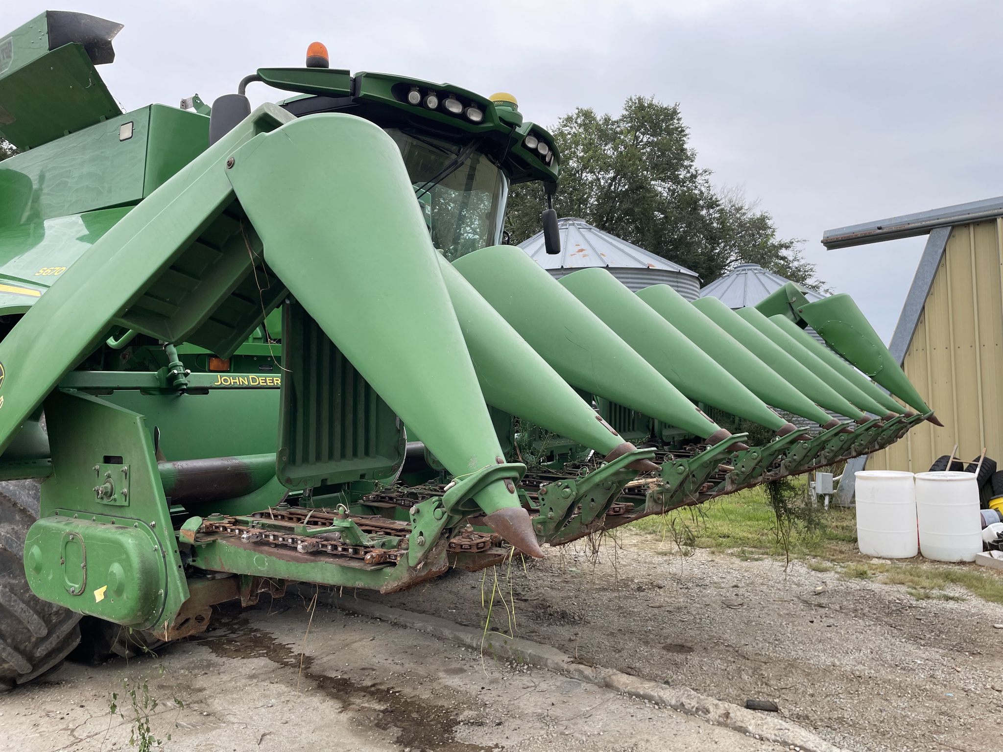  2002 John Deere 893 at Heritage Tractor in Baldwin City, KS