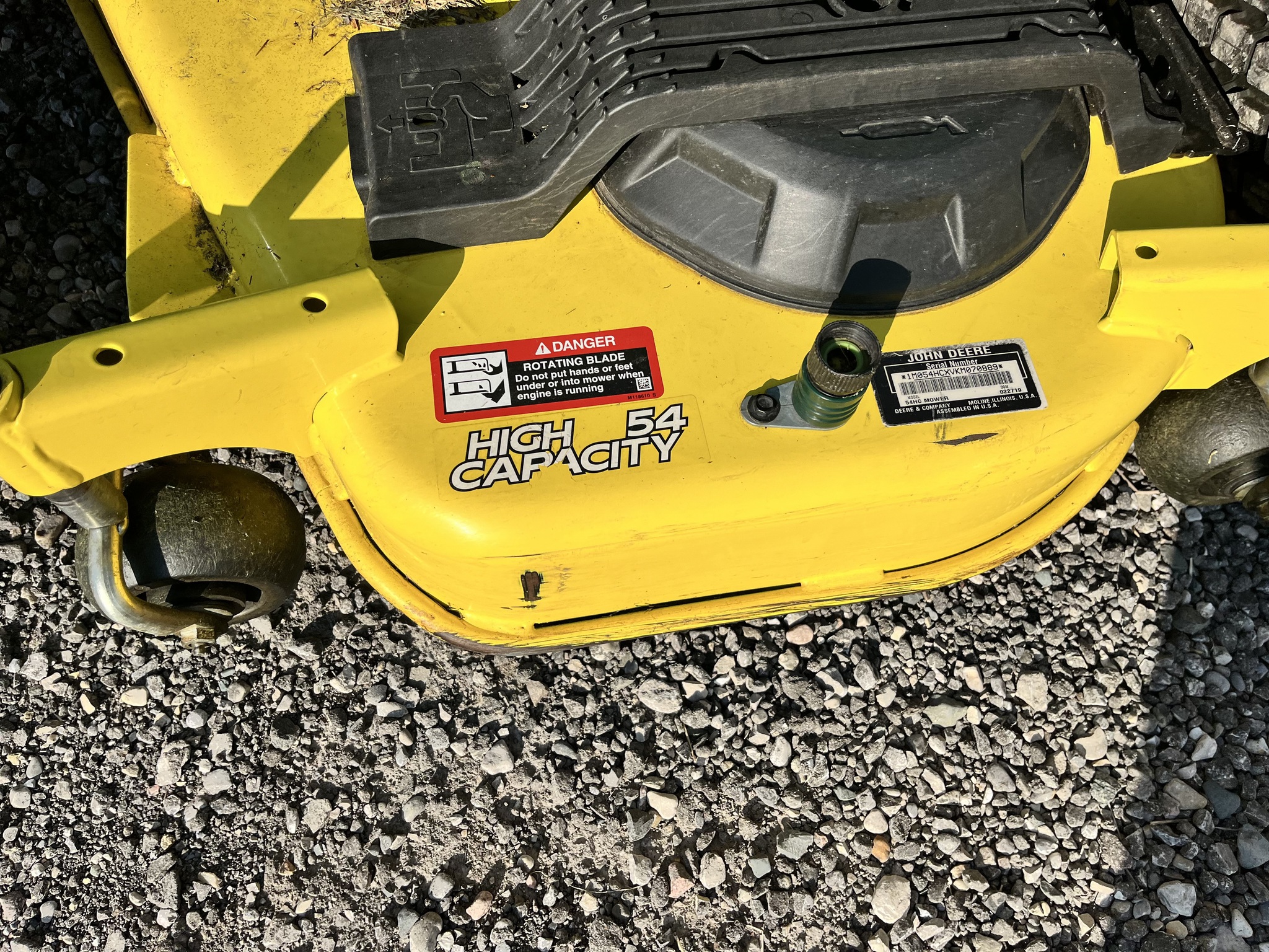 2019 John Deere X730 Image 7