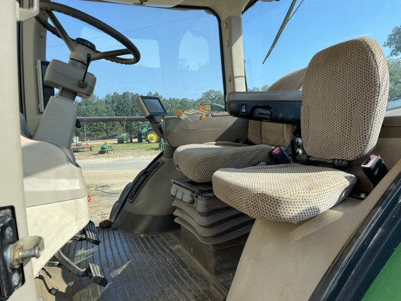 2013 John Deere 8335R Photo 5