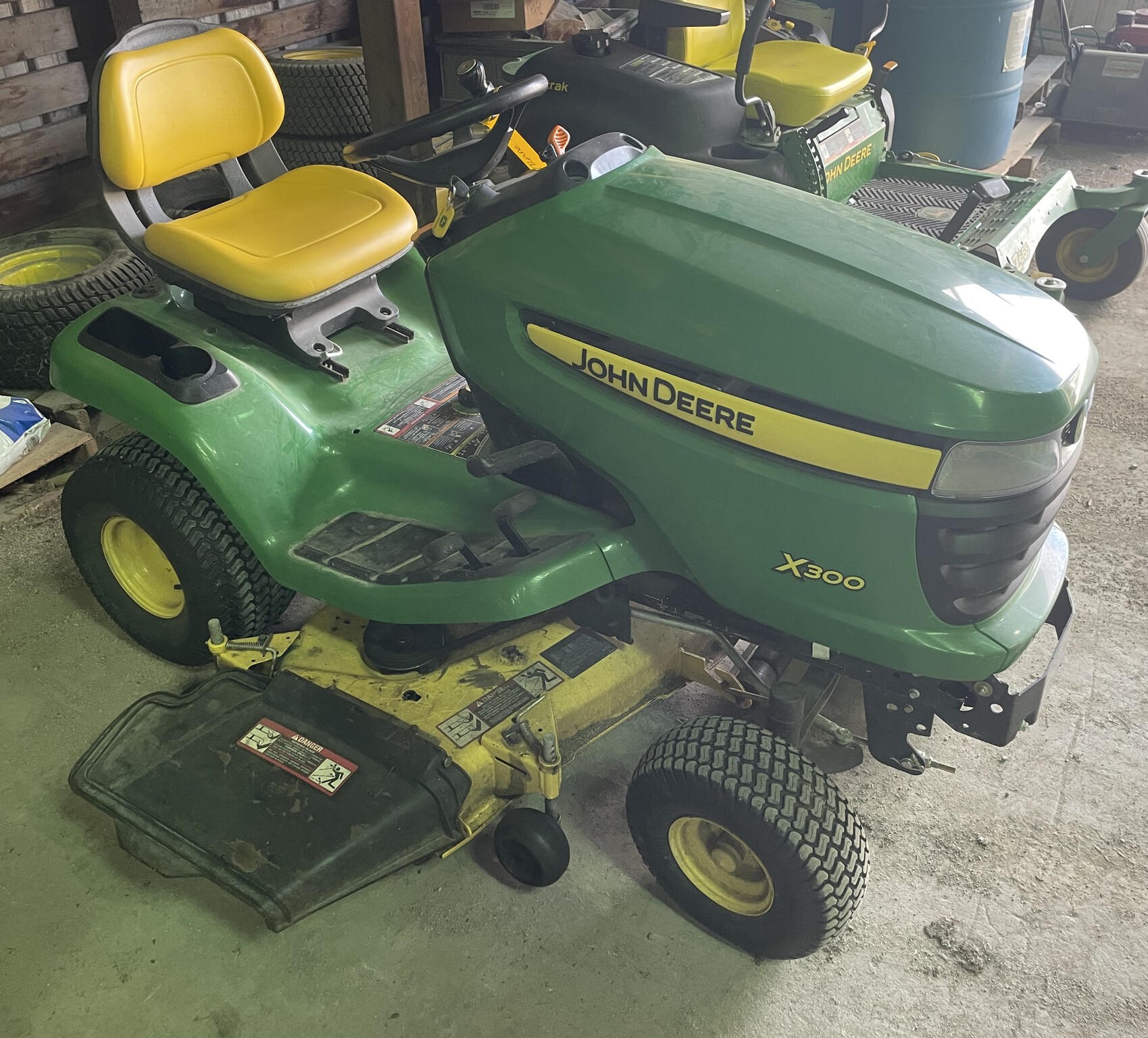 2012 John Deere X300 Image 3