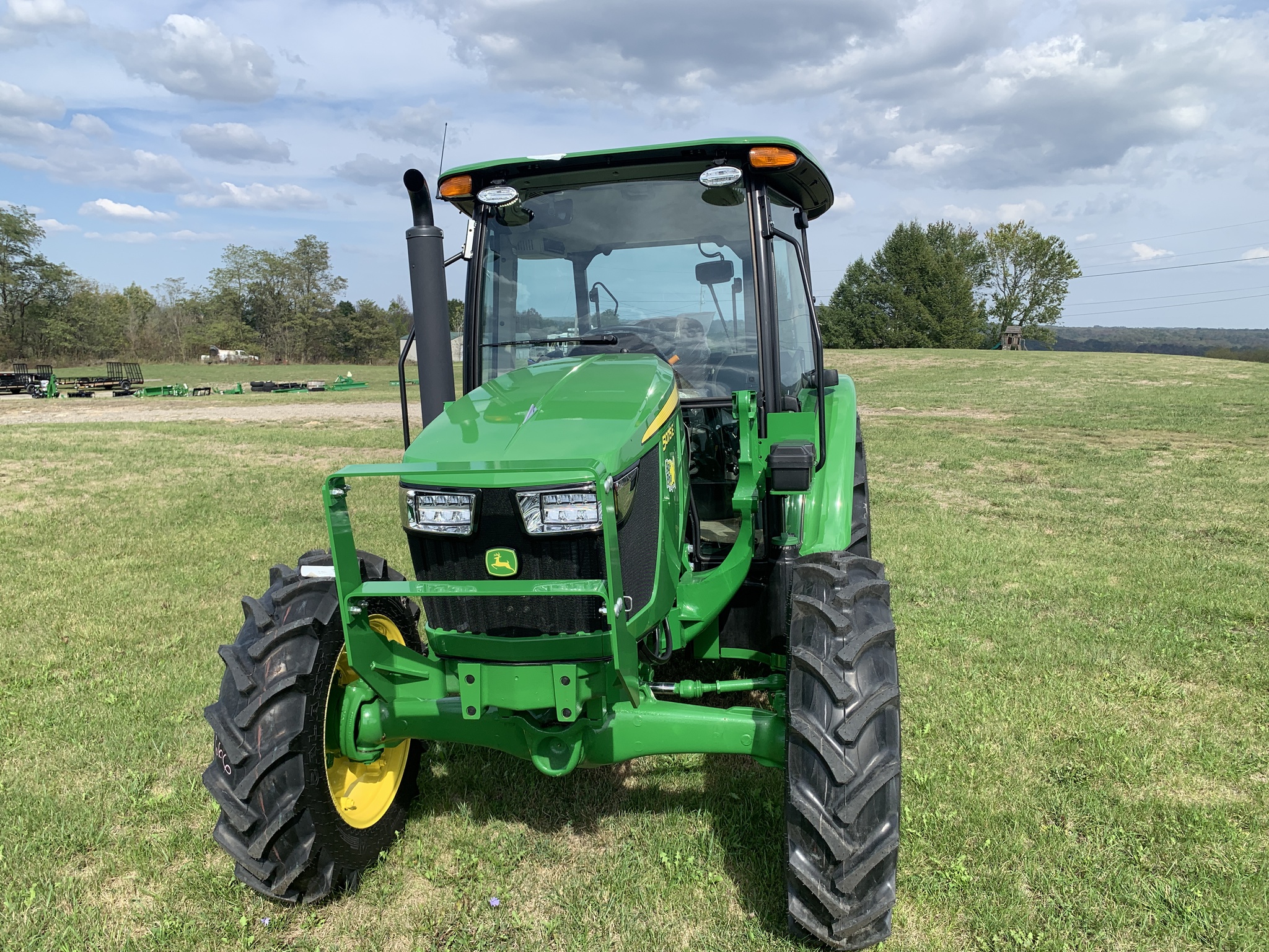 2025 John Deere 5075E Image 2